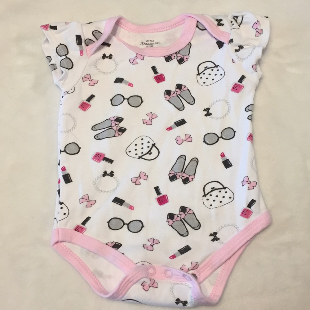 Baby bodysuit